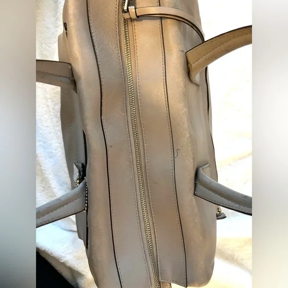 Authentic Large Coach Taupe Satchel - Picture 10 of 16